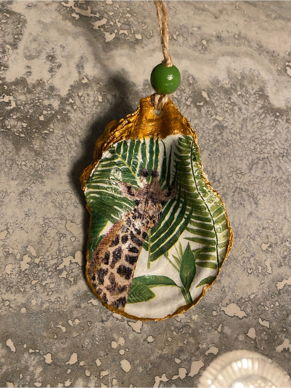 Giraffe oyster shell ornament